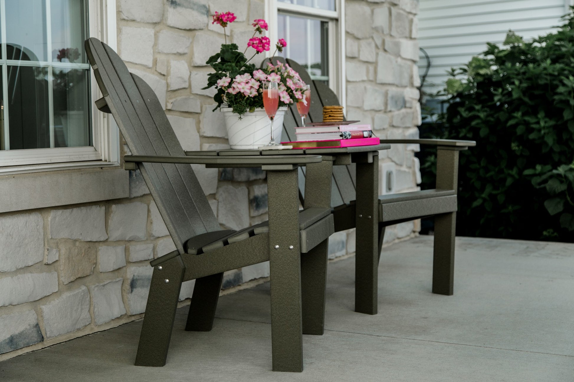 classic deck chair set with table